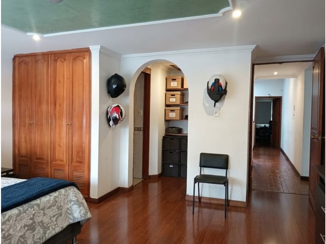 Casa de 4 alcobas en venta en El Batán, Bogotá, 261 m² · foto 17 de 20