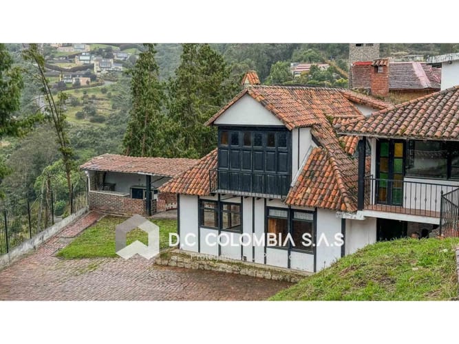 Casa de 5 alcobas en venta en El Libano, Bogotá, 437 m² · foto 3 de 23
