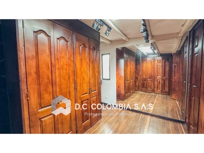 Casa de 5 alcobas en venta en El Libano, Bogotá, 437 m² · foto 16 de 23