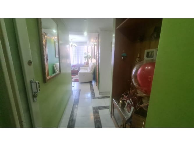 Apartamento de 3 alcobas en venta en Los Andes, Bogotá, 88 m² · foto 2 de 16