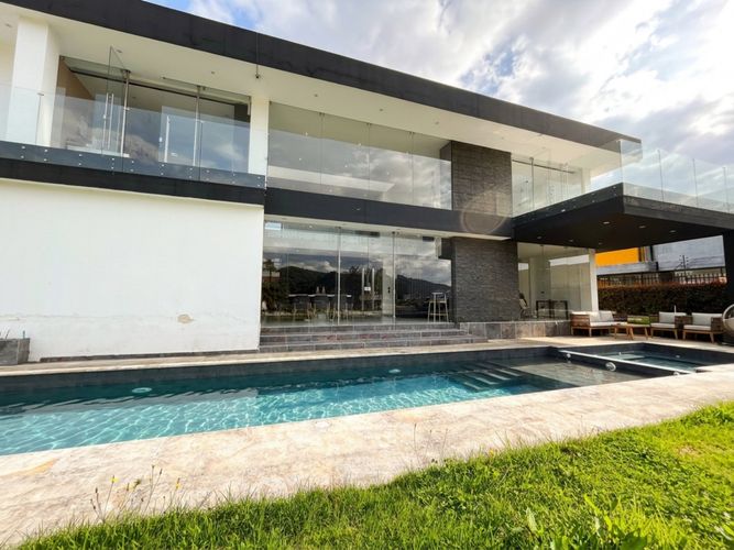 Casa de 6 alcobas en venta en Siberia, Cota, 1180 m² · foto 10 de 24