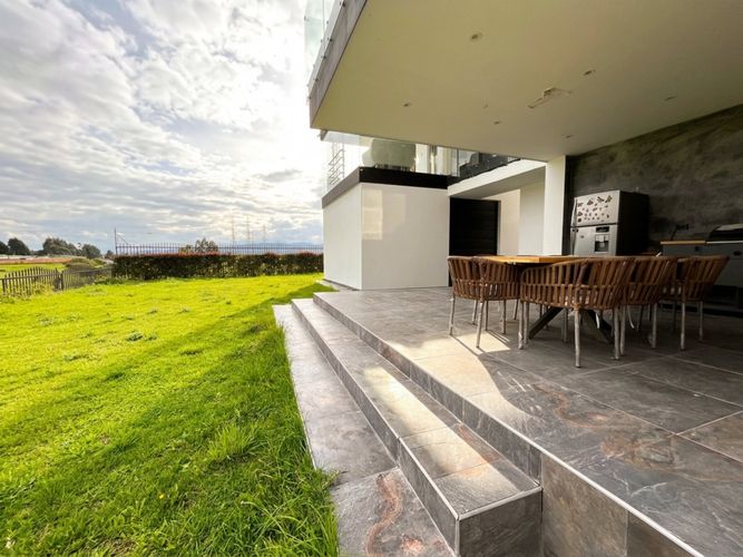 Casa de 6 alcobas en venta en Siberia, Cota, 1180 m² · foto 12 de 24