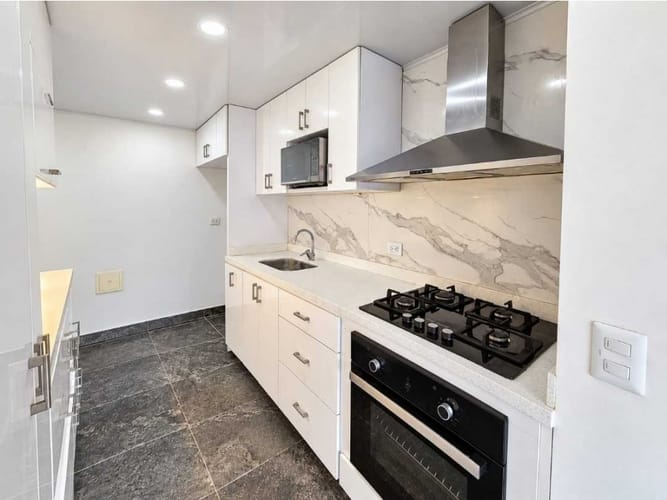 Apartamento de 3 alcobas en venta en Gran Granada, Bogotá, 94 m² · foto 12 de 24