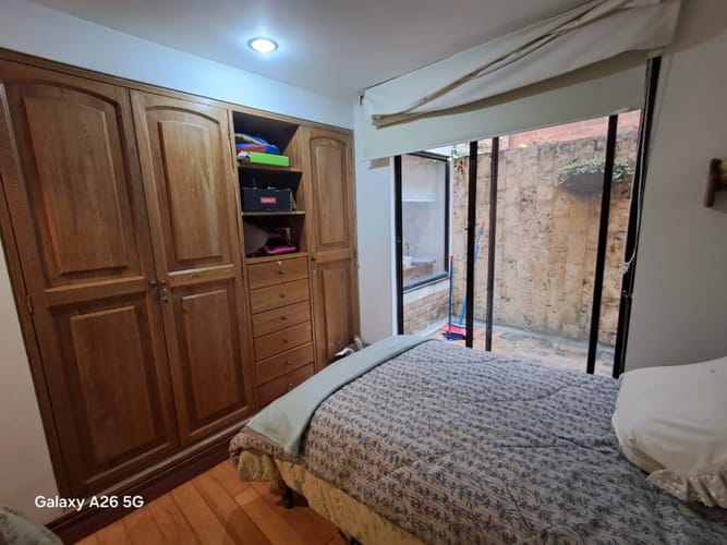 Apartamento de 3 alcobas en venta en Los Rosales, Bogotá, 130 m² · foto 12 de 23
