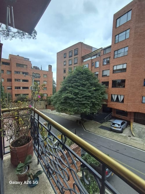 Apartamento de 3 alcobas en venta en Los Rosales, Bogotá, 130 m² · foto 14 de 23