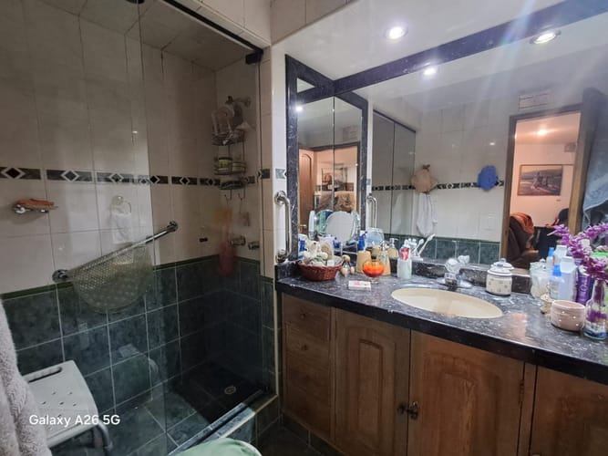 Apartamento de 3 alcobas en venta en Los Rosales, Bogotá, 130 m² · foto 21 de 23