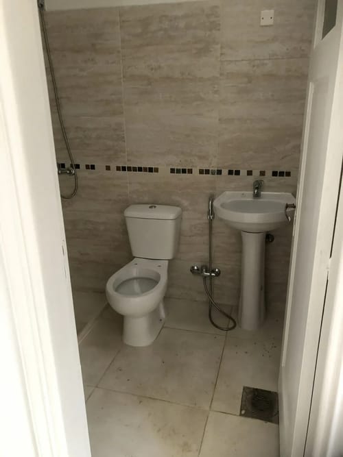 ALQUILER EN REDUCTO DE 2 DORMITORIOS, PLANTA BAJA INTERIOR, PATIO EXCLUSIVO, GASTOS COMUNES BAJOS · Foto 3