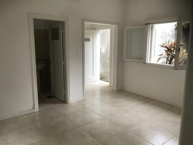 ALQUILER EN REDUCTO DE 2 DORMITORIOS, PLANTA BAJA INTERIOR, PATIO EXCLUSIVO, GASTOS COMUNES BAJOS · Foto 1