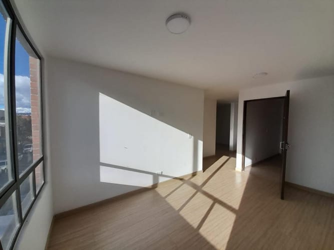 Apartamento de 3 alcobas en arriendo en Alcazares Norte, Bogotá, 64 m² · foto 2 de 15
