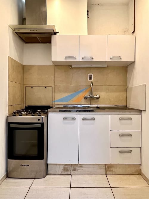Alquiler Apartamento 1 Dormitorio en La Comercial! Muy luminoso y con excelente ubicación! · Foto 3
