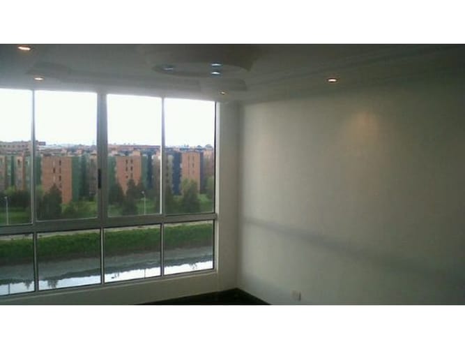 Apartamento de 3 alcobas en venta en Fontibon, Bogotá, 59 m² · foto 4 de 5
