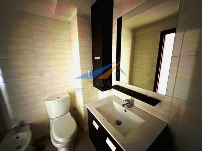 Alquiler Apartamento 2 Dormitorios Tipo Loft en Parque Batlle! Excelente Ubicación! · Foto 4