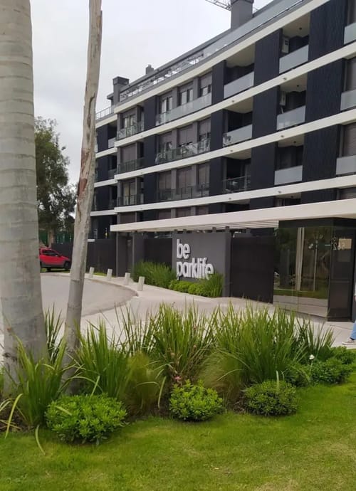 ALQUILER EN PUNTA GORDA, 2 DORMITORIOS, PARRILLERO PROPIO, GARAJE, SEGURIDAD 24HS, BARBACOA, PATIO ETC · Foto 3