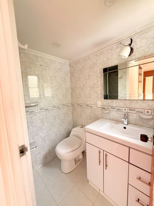Apartamento de 3 alcobas en arriendo en Antiguo Country, Bogotá, 90 m² · foto 2 de 13