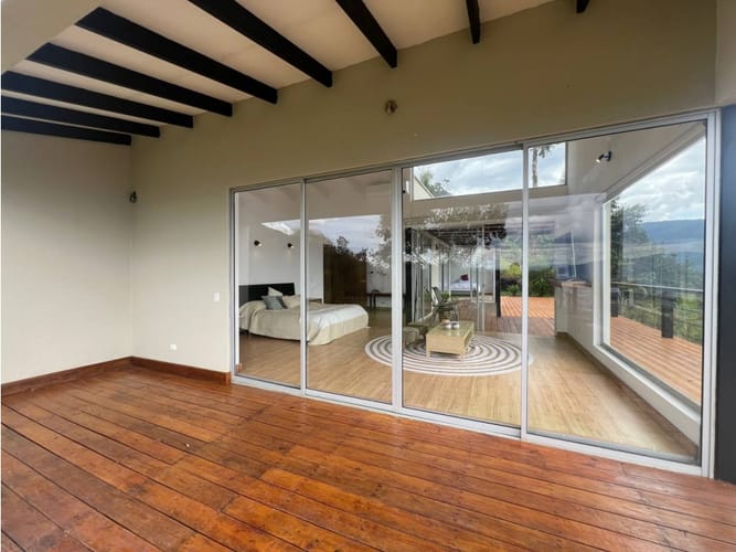 Casa de 5 alcobas en venta en Vía Las Palmas, Medellín, 420 m² · foto 4 de 24