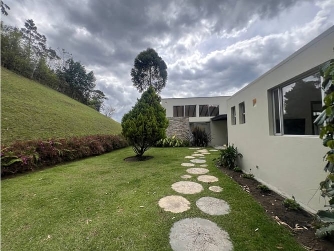 Casa de 5 alcobas en venta en Vía Las Palmas, Medellín, 420 m² · foto 8 de 24
