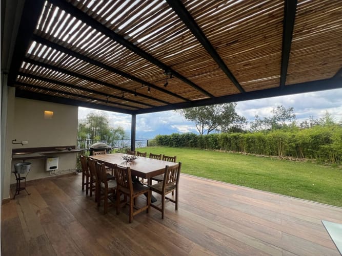 Casa de 5 alcobas en venta en Vía Las Palmas, Medellín, 420 m² · foto 11 de 24