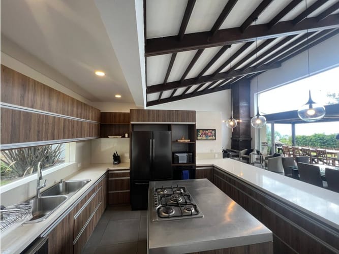 Casa de 5 alcobas en venta en Vía Las Palmas, Medellín, 420 m² · foto 15 de 24