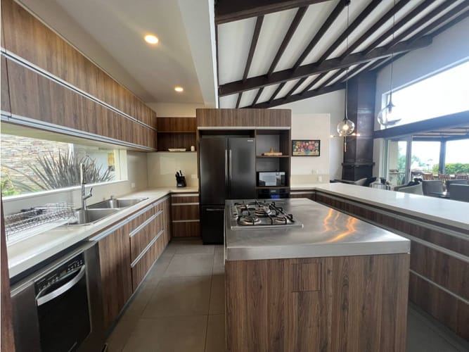Casa de 5 alcobas en venta en Vía Las Palmas, Medellín, 420 m² · foto 16 de 24