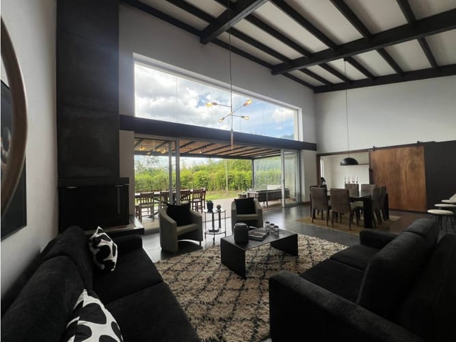 Casa de 5 alcobas en venta en Vía Las Palmas, Medellín, 420 m² · foto 22 de 24
