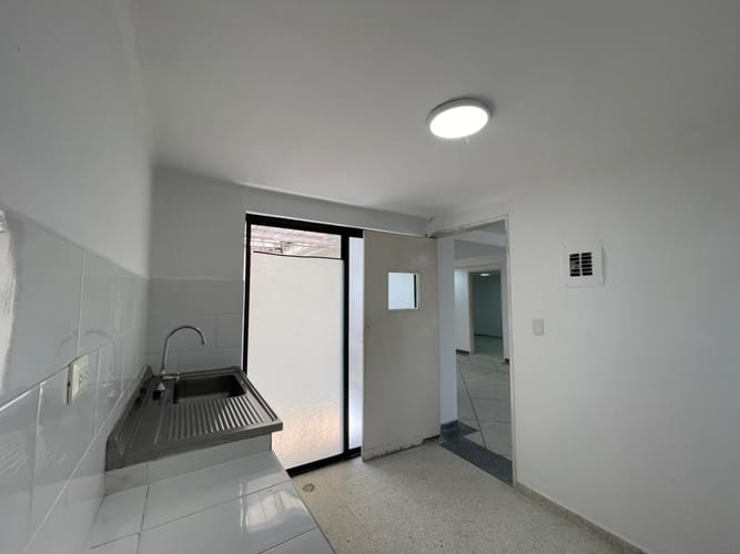 Casa de 6 alcobas en venta en San Vicente, Cali, 226 m² · foto 13 de 24