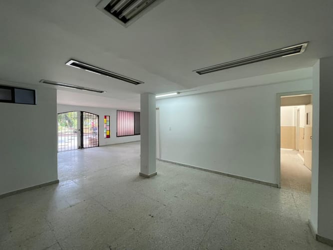 Casa de 6 alcobas en venta en San Vicente, Cali, 226 m² · foto 18 de 24