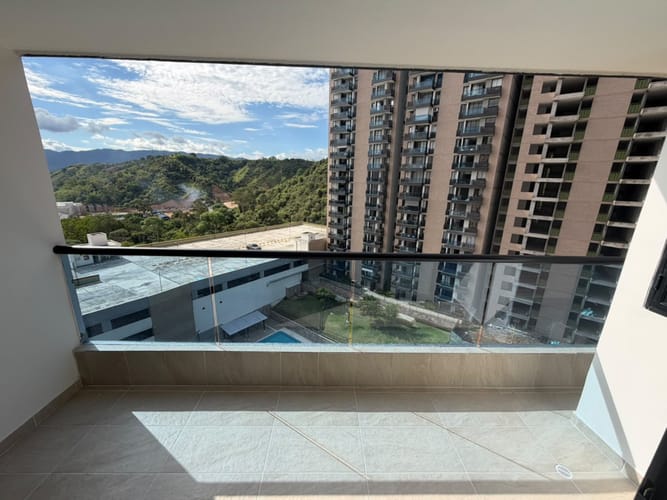 Apartamento de 2 alcobas en arriendo en Cañaveral, Floridablanca, 74 m² · foto 4 de 16