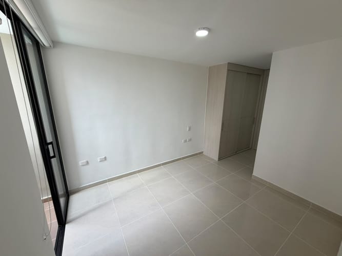 Apartamento de 2 alcobas en arriendo en Cañaveral, Floridablanca, 74 m² · foto 9 de 16