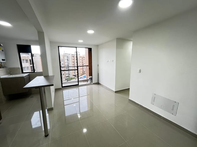 Apartamento de 2 alcobas en arriendo en Cuatro Esquinas, Rionegro, 51 m² · foto 3 de 11