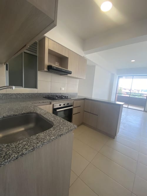 Apartamento de 3 alcobas en arriendo en Centro, Rionegro, 92 m² · foto 10 de 13