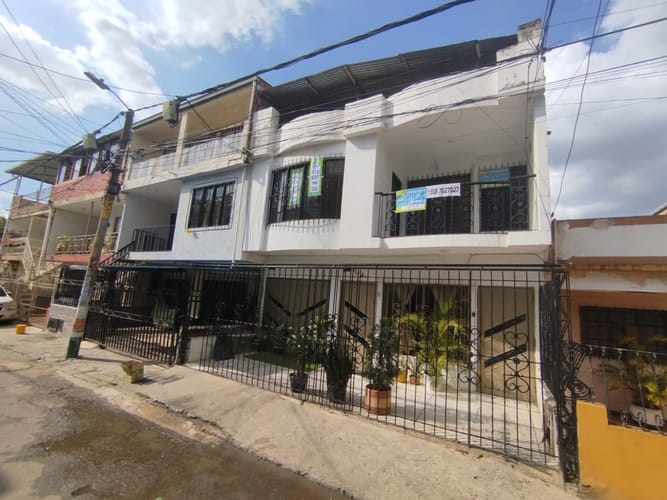 Apartamento de 4 alcobas en arriendo en La Fortaleza, Cali, 78 m² · foto 2 de 23