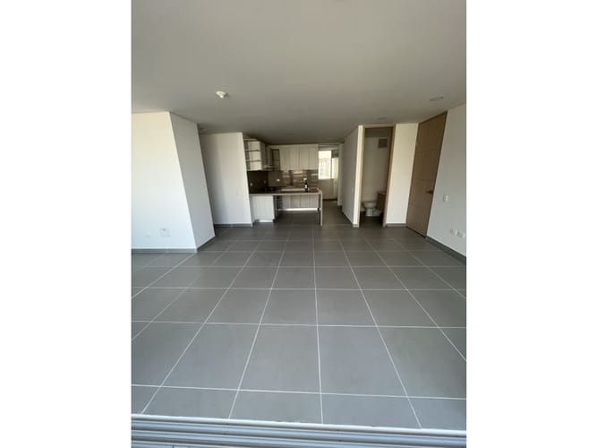 Apartamento de 2 alcobas en arriendo en Cristales, Cali, 102 m² · foto 7 de 24
