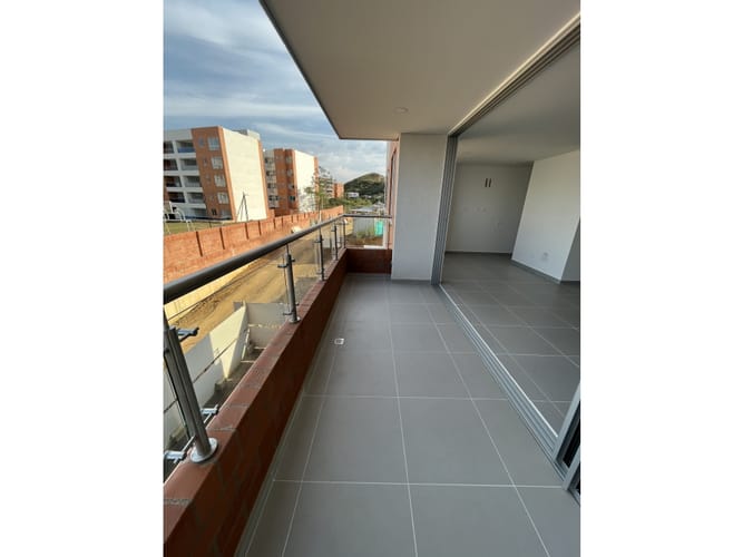 Apartamento de 2 alcobas en arriendo en Cristales, Cali, 102 m² · foto 8 de 24