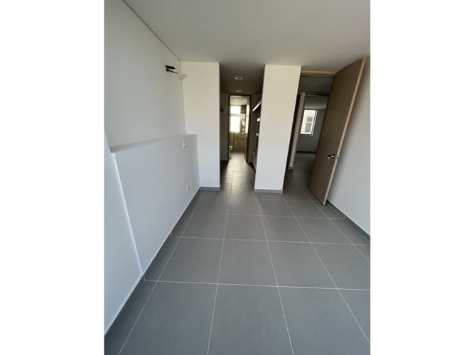 Apartamento de 2 alcobas en arriendo en Cristales, Cali, 102 m² · foto 9 de 24
