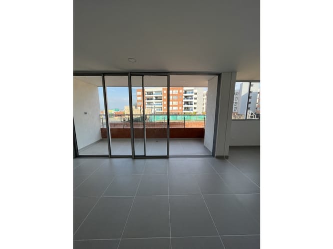 Apartamento de 2 alcobas en arriendo en Cristales, Cali, 102 m² · foto 16 de 24