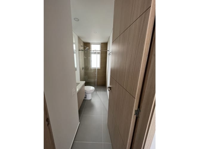 Apartamento de 2 alcobas en arriendo en Cristales, Cali, 102 m² · foto 23 de 24