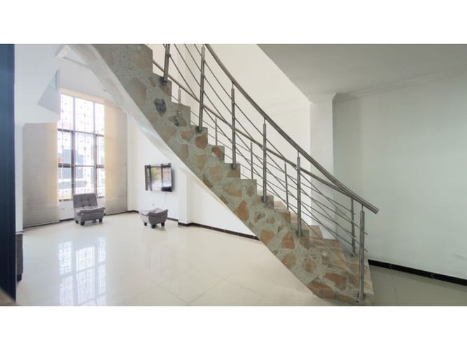 Casa de 4 alcobas en arriendo en El Ingenio, Cali, 320 m² · foto 3 de 12