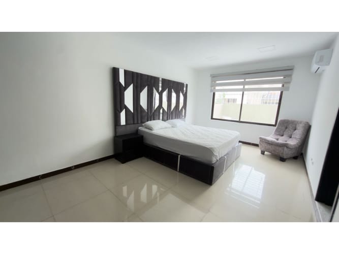 Casa de 4 alcobas en arriendo en El Ingenio, Cali, 320 m² · foto 10 de 12