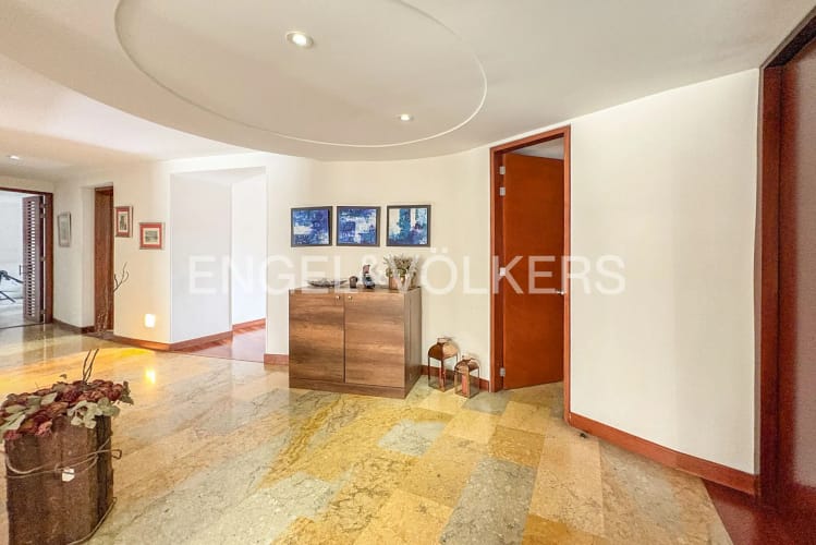 Apartamento de 3 alcobas en venta en Iraka, Bogotá, 211 m² · foto 6 de 24