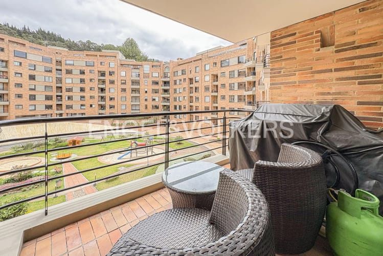 Apartamento de 3 alcobas en venta en Iraka, Bogotá, 211 m² · foto 3 de 24