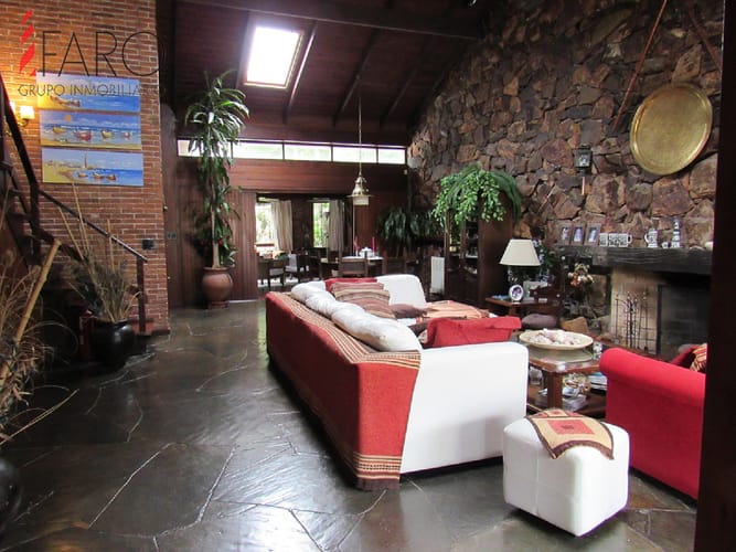 Casa en Mansa 4 dormitorios y dependencia, con piscina y barbacoa · Foto 7