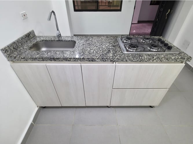 Apartamento de 1 alcoba en arriendo en Campo Valdes No.2, Medellín, 28 m² · foto 3 de 13