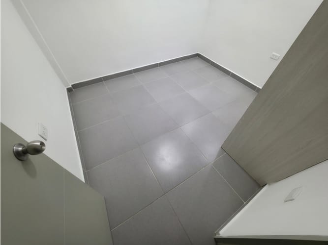 Apartamento de 1 alcoba en arriendo en Campo Valdes No.2, Medellín, 28 m² · foto 6 de 13
