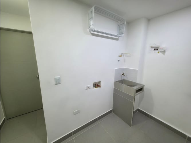 Apartamento de 1 alcoba en arriendo en Campo Valdes No.2, Medellín, 28 m² · foto 13 de 13