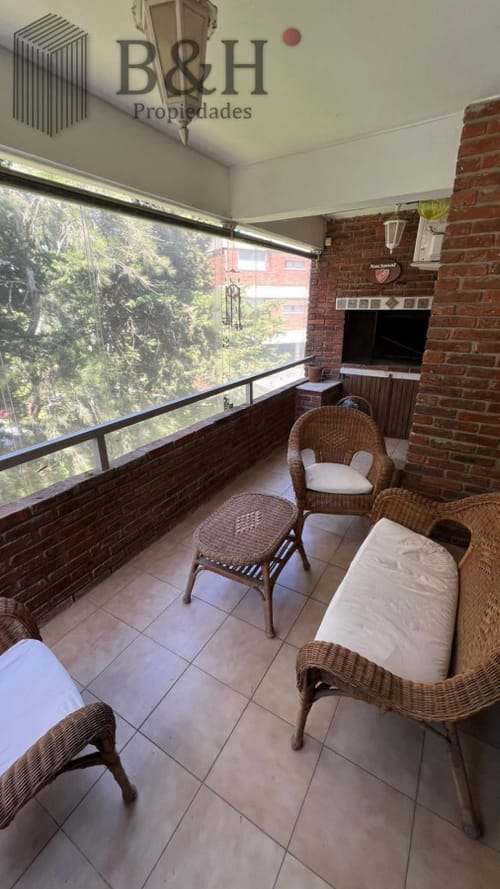 Apartamento en venta 3 dormitorios en Playa Mansa, Punta del Este.