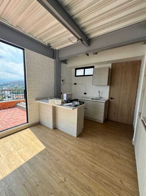 Apartaestudio en arriendo en Cristales, Cali, 50 m² · foto 3 de 3