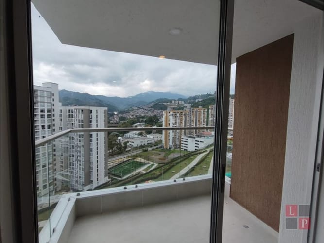 Apartamento de 2 alcobas en arriendo en Alta Suiza, Manizales, 63 m² · foto 2 de 22