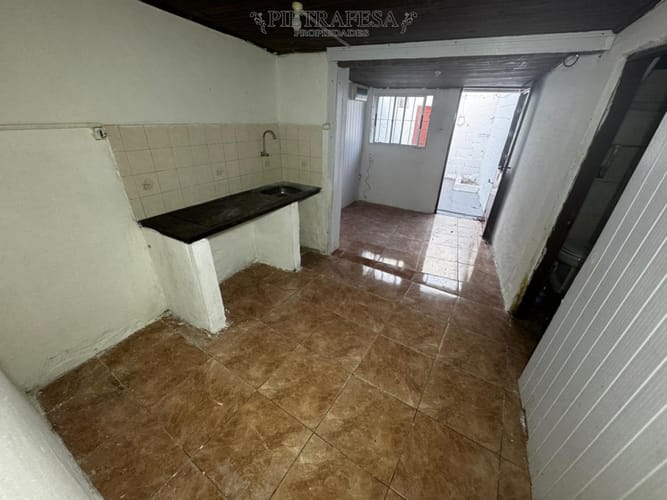 Apartamento tipo casita en alquiler, 1 dormitorio, 1 baño, patio. Capurro. · Foto 2