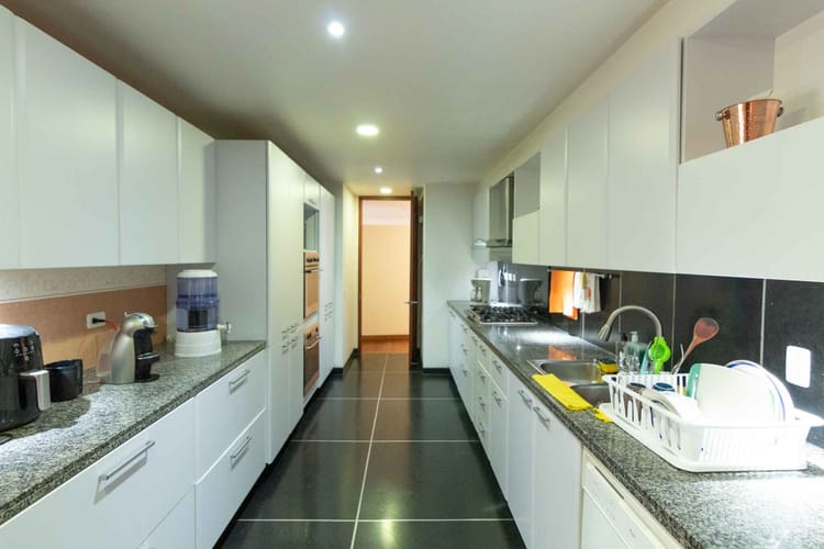 Apartamento de 2 alcobas en venta en Cerros De Los Alpes, Bogotá, 314 m² · foto 3 de 23