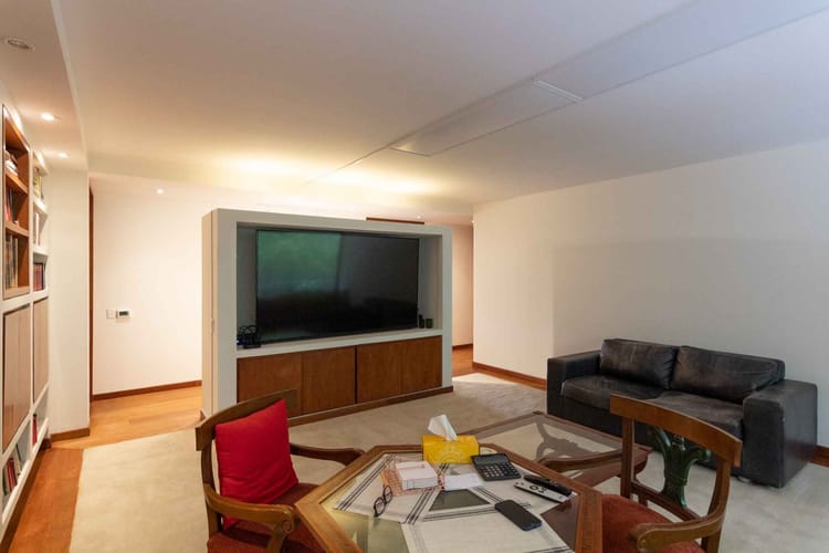 Apartamento de 2 alcobas en venta en Cerros De Los Alpes, Bogotá, 314 m² · foto 8 de 23